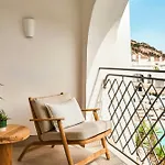 W Sardinia - Poltu Quatu Hotel