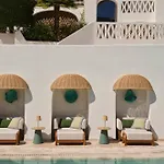 W Sardinia - Poltu Quatu Hotel