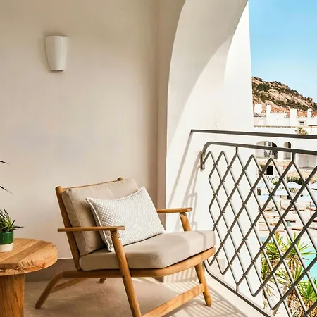 W Sardinia - Poltu Quatu Otel