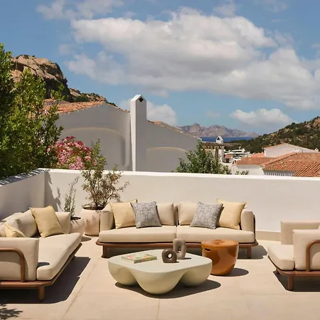 W Sardinia - Poltu Quatu Otel Porto Cervo