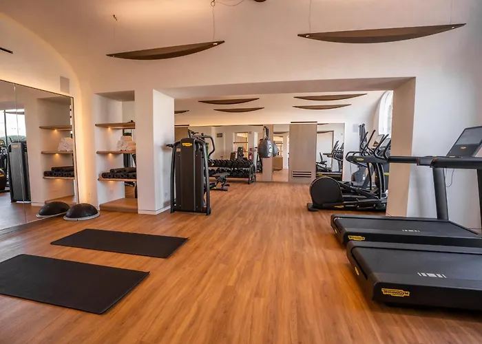 W Sardinia - Poltu Quatu Отель