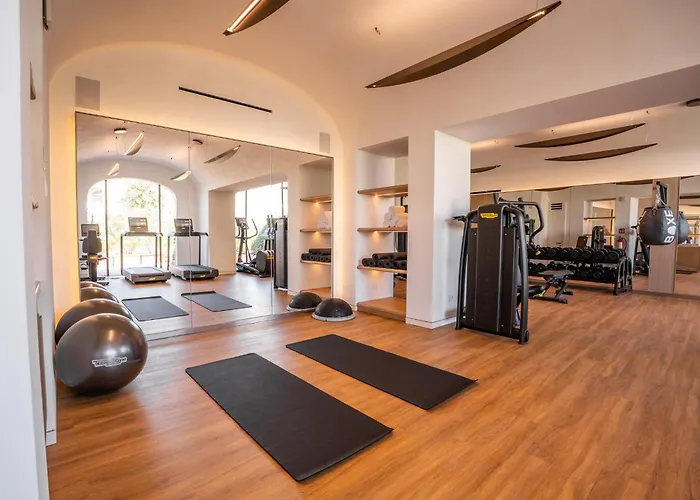 Отель W Sardinia - Poltu Quatu