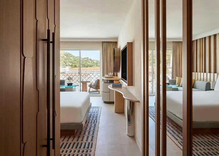 Hotel W Sardinia - Poltu Quatu 5*