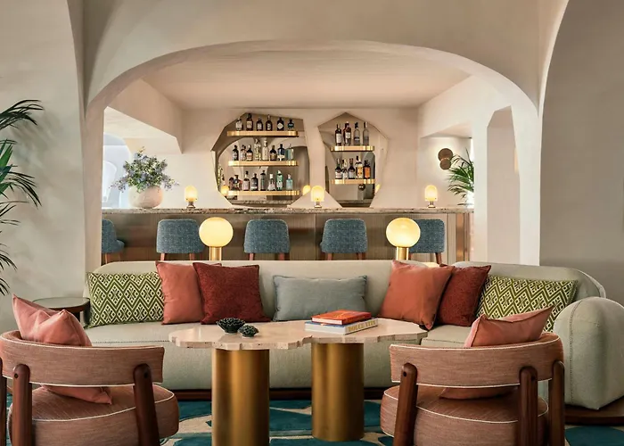 W Sardinia - Poltu Quatu Hotel